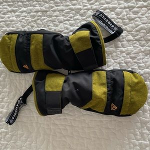 Firefly snowboarding gloves / mittens